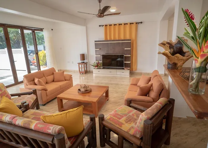 La Belle Self Catering * Beau Vallon (Mahe)