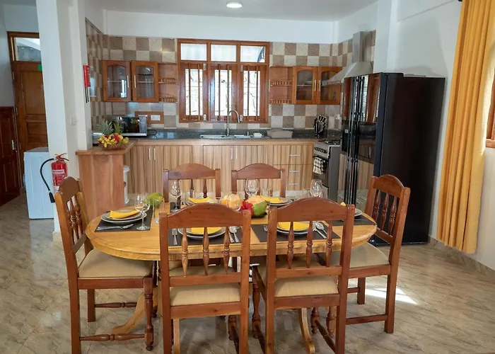 La Belle Self Catering Semesterbostad *