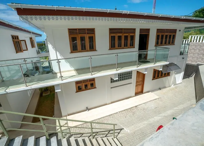 La Belle Self Catering Semesterbostad *