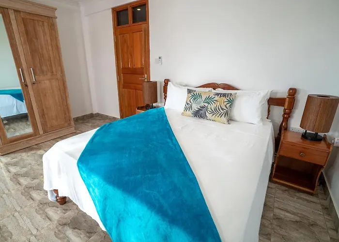 La Belle Self Catering Beau Vallon (Mahe)