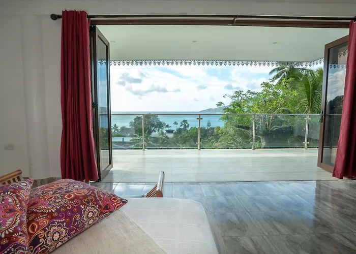 La Belle Self Catering
