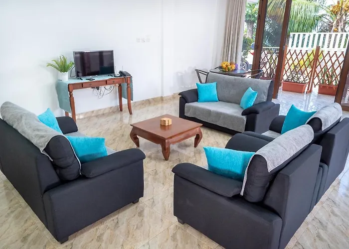La Belle Self Catering