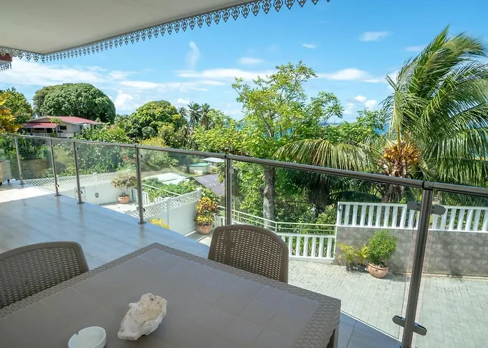 La Belle Self Catering *