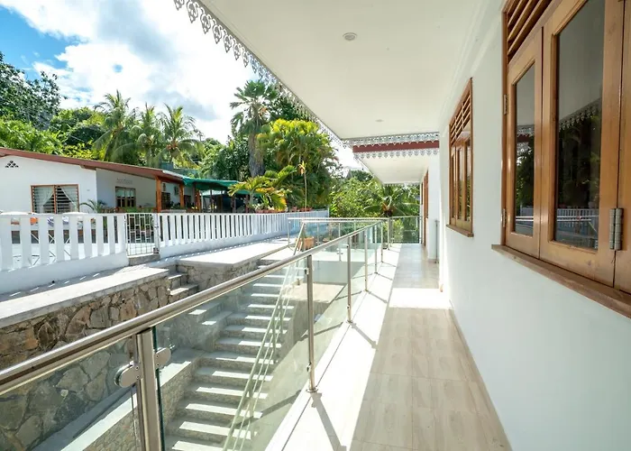 La Belle Self Catering Semesterbostad *